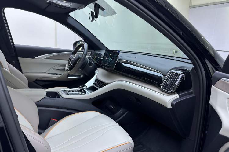 Used BYD Song Pro New Energy 2024 HONOR Edition DM-i 71KM Leading Model
