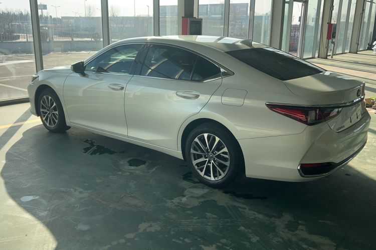 Used Lexus ES 2021 200 Excellence Edition
