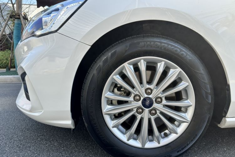 Used Ford Focus 2020 Sedan EcoBoost 180 Automatic Trend Edition
