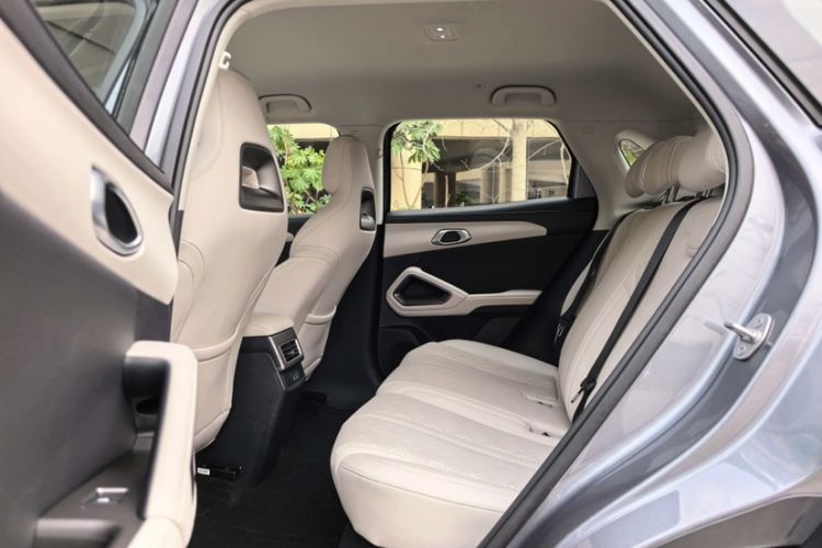 Used BYD Yuan UP 2025 Intelligent Driving Version 401 km Leading Edition