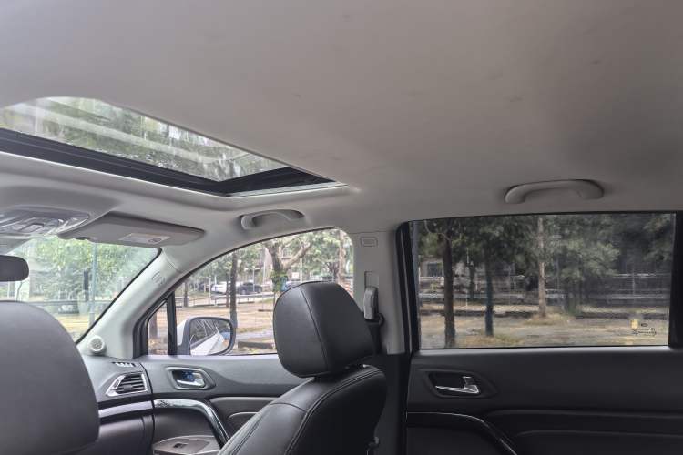 Used GAC Trumpchi GS4 2017 235T Automatic Two-Wheel Drive Luxury Smart Connectivity Version