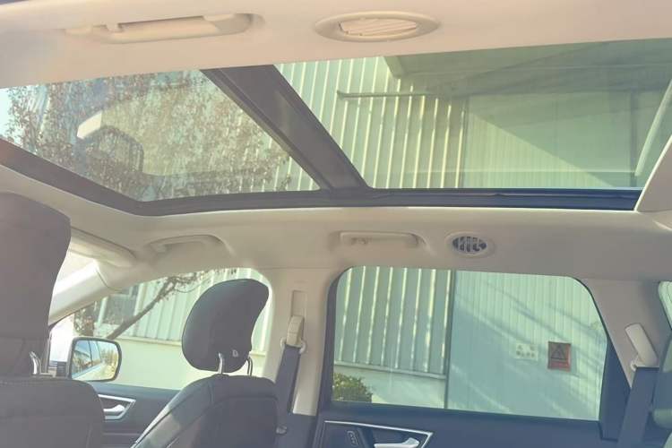 Used Ford Edge 2018 EcoBoost 245 Two-Wheel-Drive Titanium 7-Seater China VI Standard
