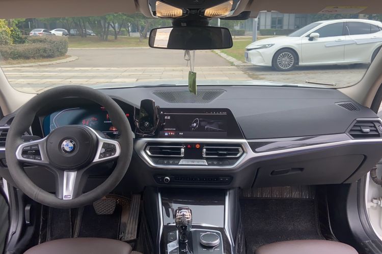 Used BMW 3 Series 2021 Second Facelift 325Li M Sport Package
