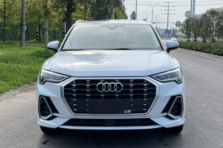 Used Audi Q3 2021 35 TFSI Fashion Dynamic Model

