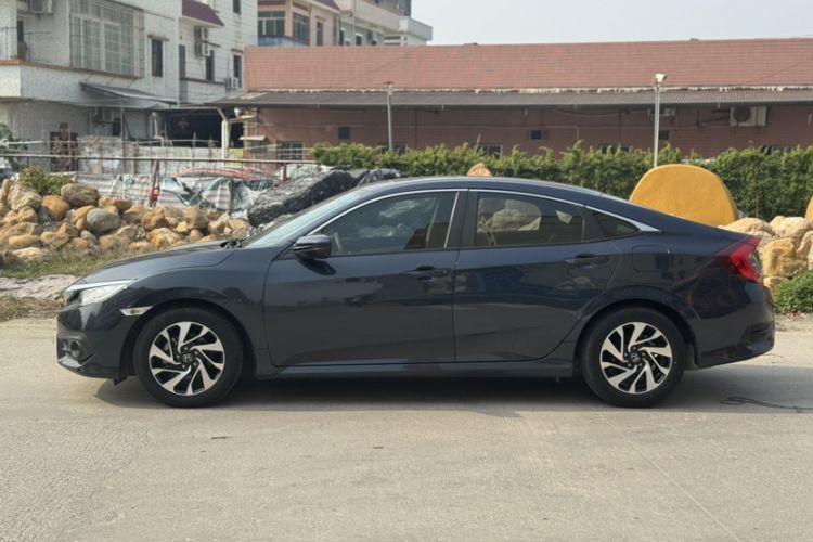 Used Honda Civic 2016 220TURBO CVT Luxury Edition
