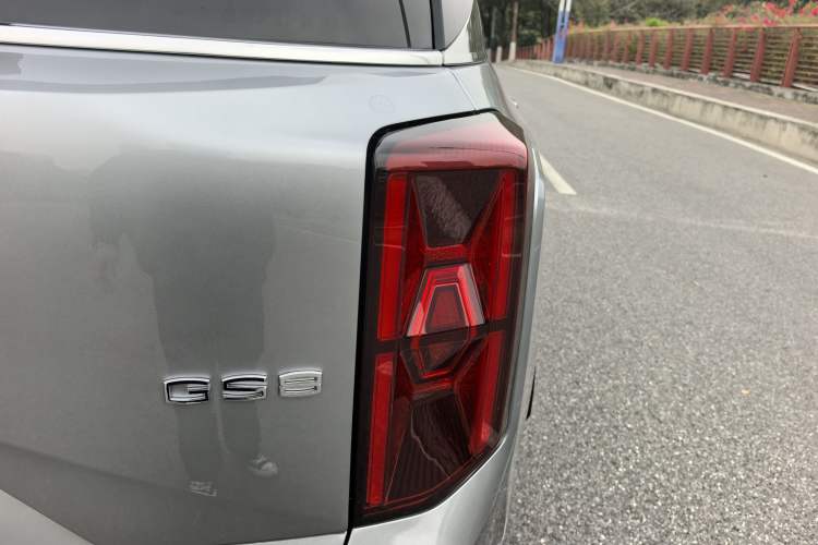 Used GAC Trumpchi GS8 2022 Linghang Series 2.0 TGDI Two-Wheel-Drive Luxury Smart Connectivity Version (7 Seats)