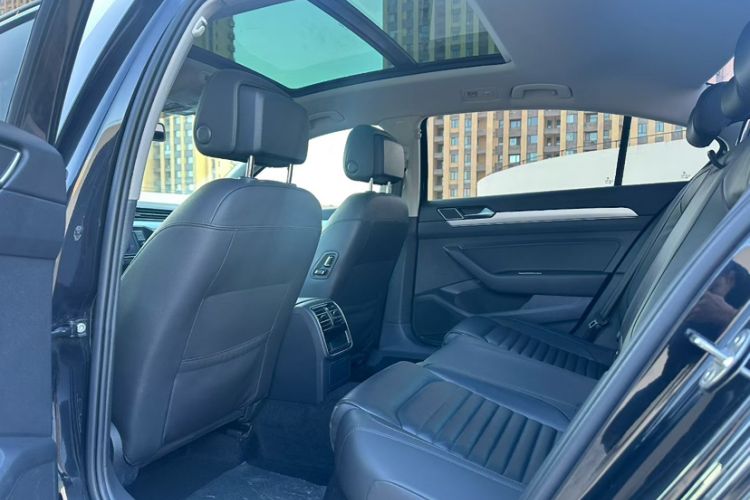 Used Volkswagen Magotan 2019 330TSI DSG Leading Model China VI Standard
