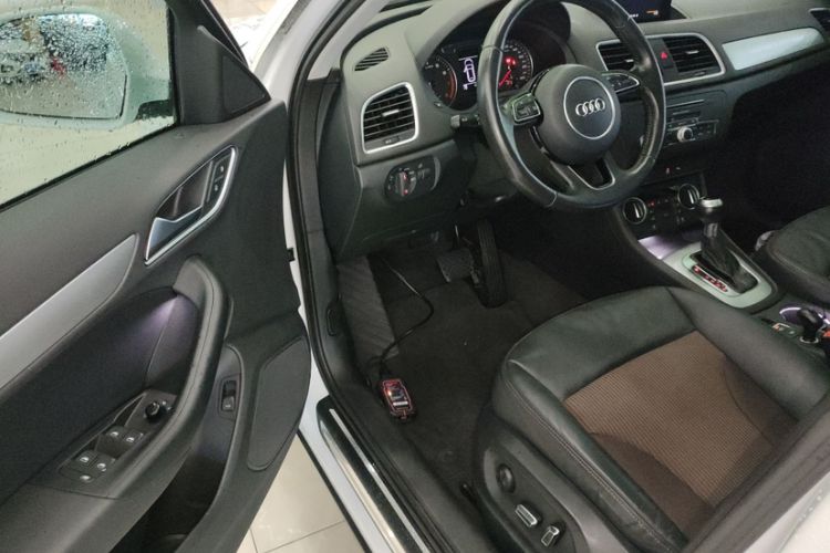 Used Audi Q3 2017 35 TFSI Fashion Model
