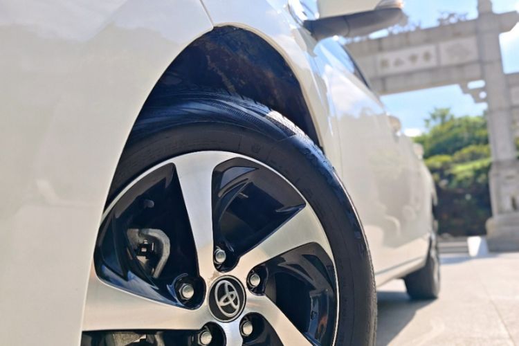 Used Toyota Levin 2017 Revised Dual-Engine 1.8H GS E-CVT Elite Sunroof Version China V Standard