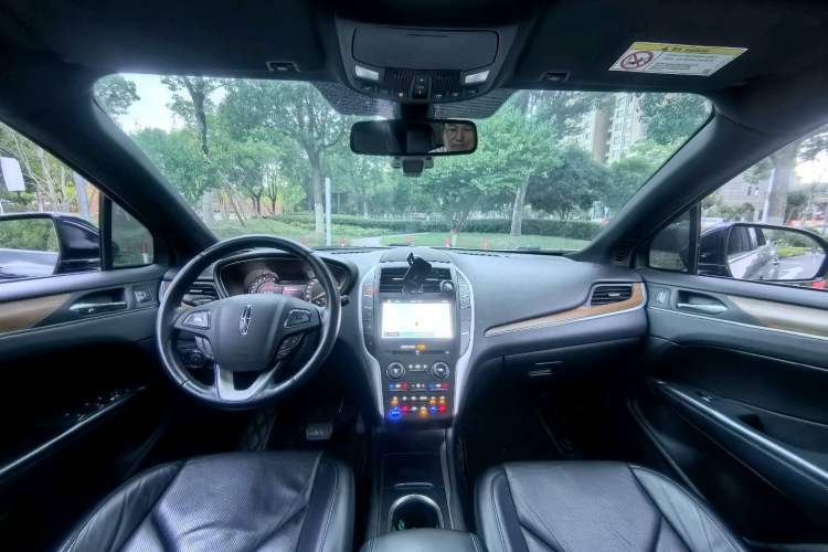 Used Lincoln MKC 2017 2.0T Four-Wheel Drive Prestige Edition
