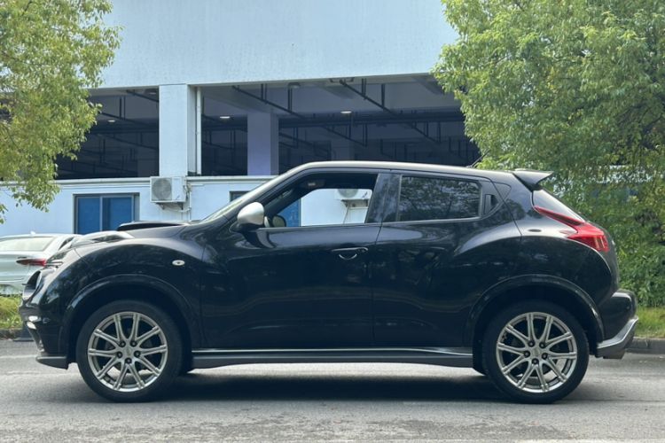 Used Infiniti ESQ 2014 1.6L Spontaneous Edition
