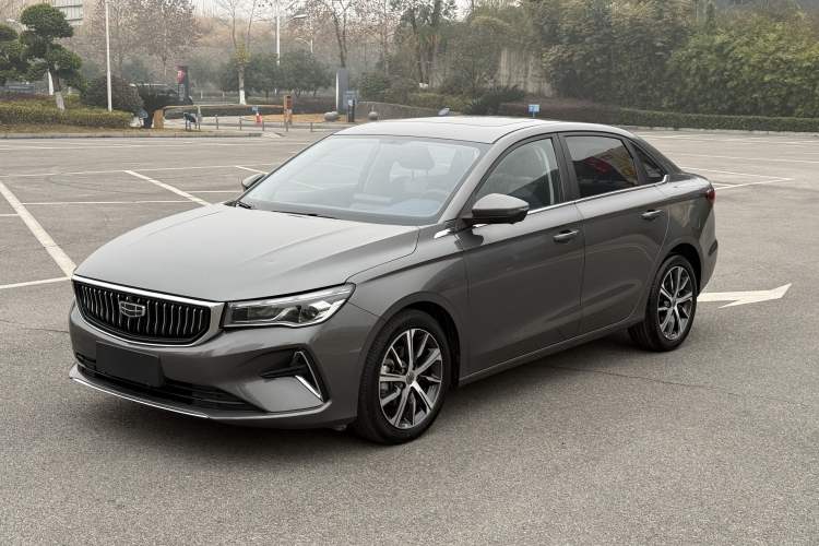 Used Geely Auto Emgrand 2022 4th Generation 1.5L CVT Flagship Model
