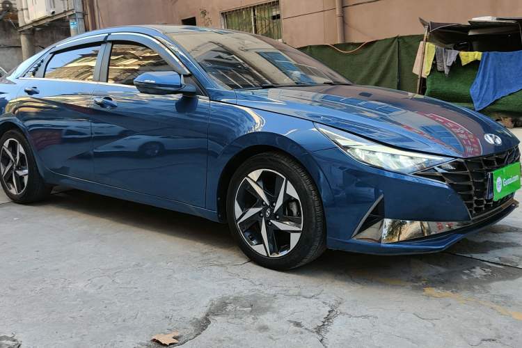 Used Hyundai Elantra 2021 1.5L CVT LUX Prestige Edition