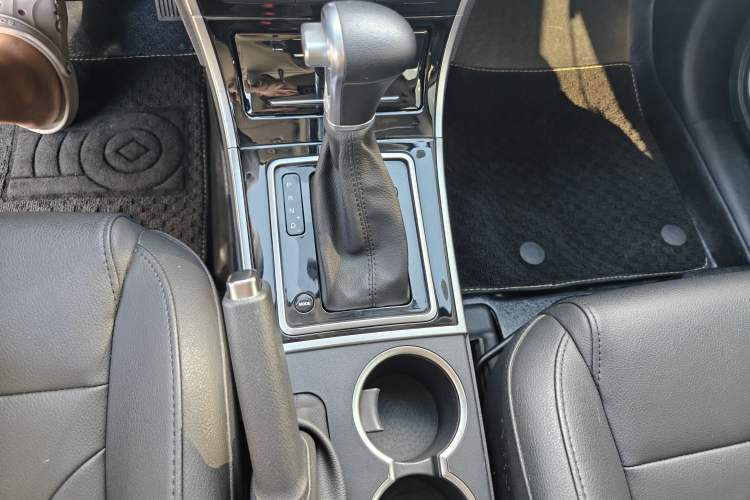 Used Haval H2 2017 Red-Label 1.5T Automatic Two-Wheel Drive Elite Model
