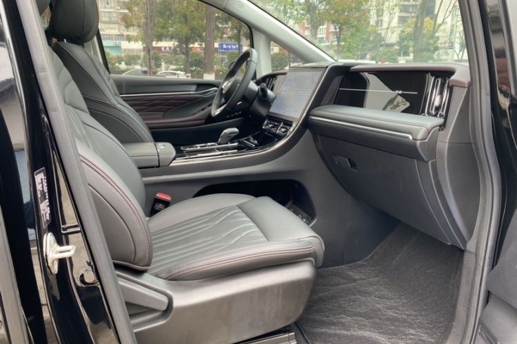 Used GAC Trumpchi M8 2024 Master Series 400T Prestige Edition