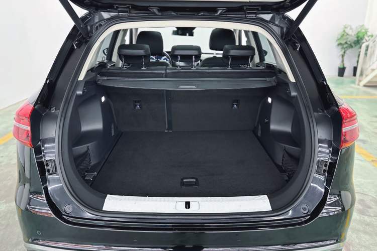 Used Hongqi HS5 2022 Revised Version 2.0T Smart Connect Flagship Edition
