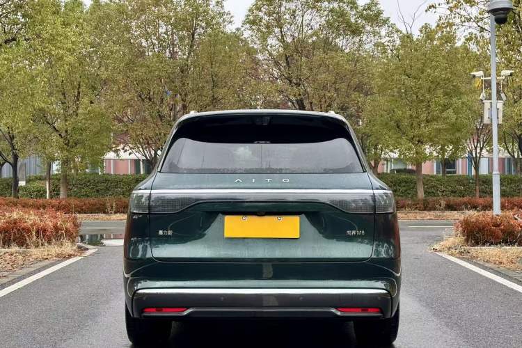 Used Hima AITO M8 2025 Extended-Range Ultra Version 53.4 kWh 6-Seater Edition