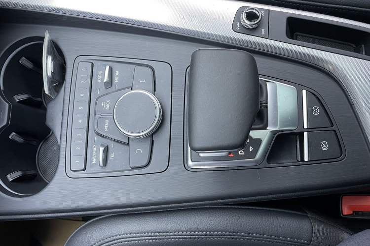 Used Audi A5 2020 Coupe 40 TFSI Fashion Edition China VI Emission Standard