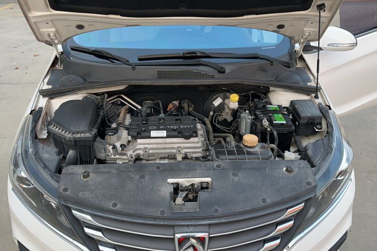 Used Baojun 310W 2017 1.5L Manual Fashion Model China V
