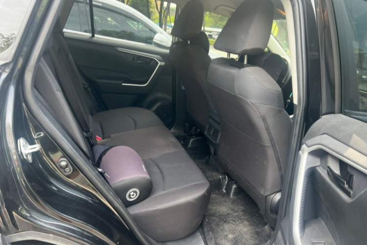 Used Toyota RAV4 2021 2.0L CVT Two-Wheel Drive Urban Edition
