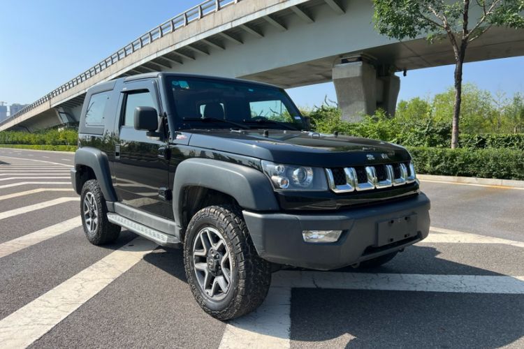 Used Beijing Auto BJ40 2016 2.3T Automatic Four-Wheel Drive Premium Edition
