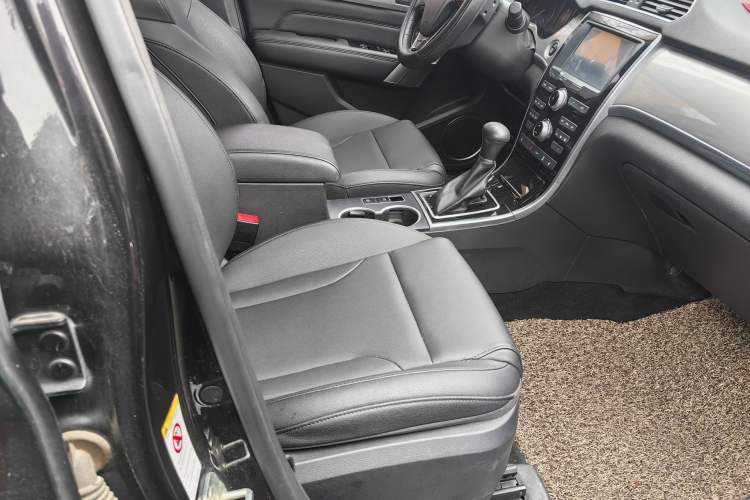 Used Haval H2 2017 Red-Label 1.5T Automatic Two-Wheel Drive Luxury Model
