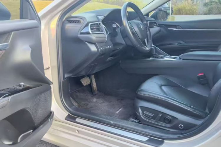 Used Toyota Camry 2021 2.0G Luxury Edition