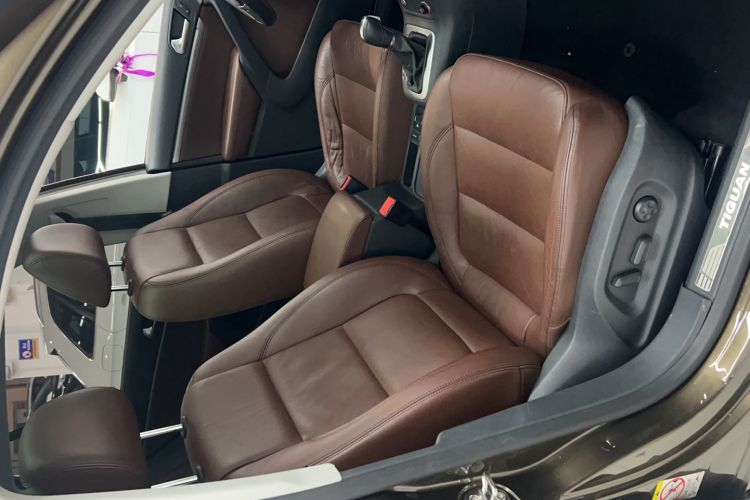 Used Volkswagen Tiguan 2015 1.8TSI Automatic All-Wheel-Drive Luxury Model
