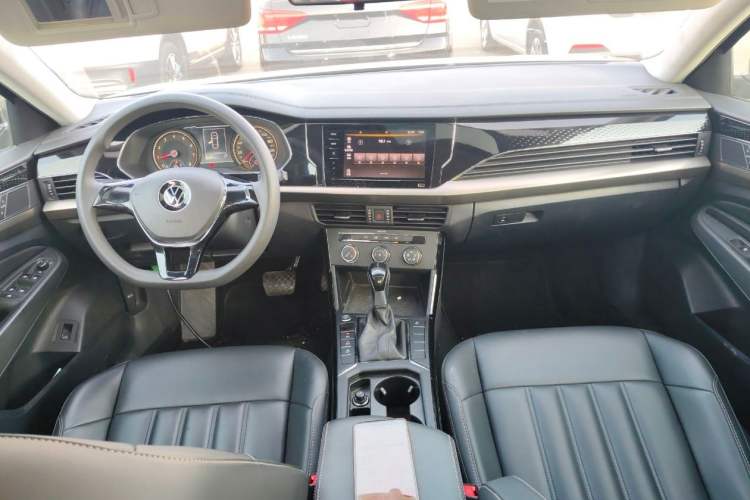 Used Volkswagen Passat 2020 Revised Version 280TSI Business Edition China VI Standard
