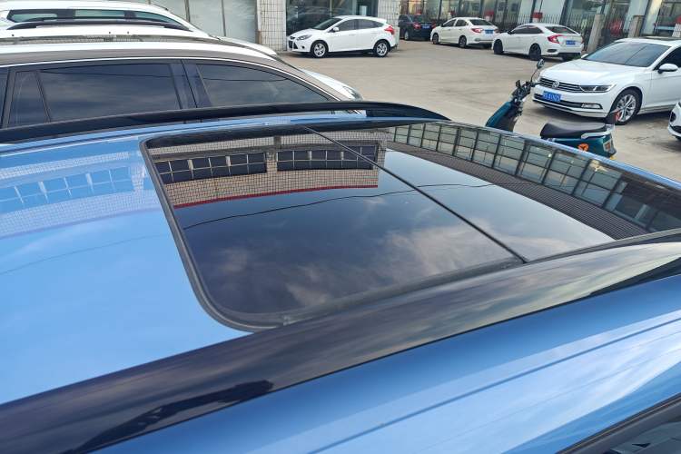 Used Volkswagen Tharu 2025 NewRui 300TSI Prestige Edition
