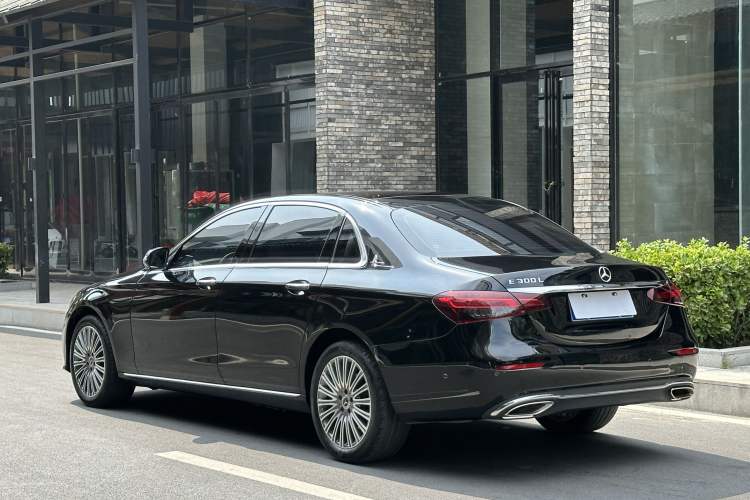 Used Mercedes-Benz E-Class 2021 Restyled E 300 L Luxury Edition
