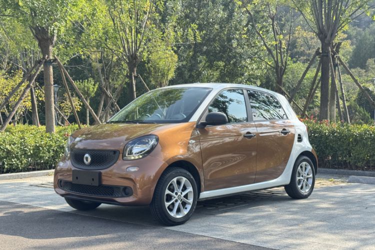 Used  forfour 2016 1.0L 52 kW Dynamic Edition
