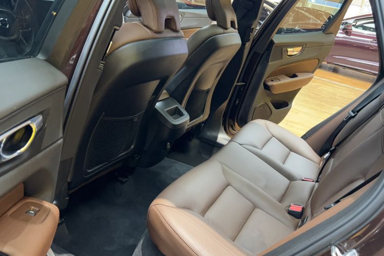 Used Volvo XC60 2021 T5 4x4 Smart Luxury Edition
