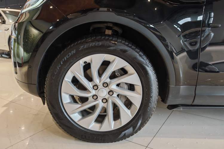 Used Land Rover Discovery 2023 300PS S
