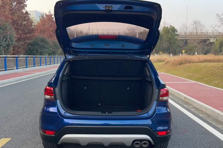 Used Kia KX Cross 2018 1.6L Automatic Dynamic Sunroof Version
