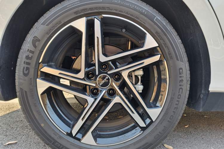 Used Roewe D7 2023 DMH 125km Superior Edition