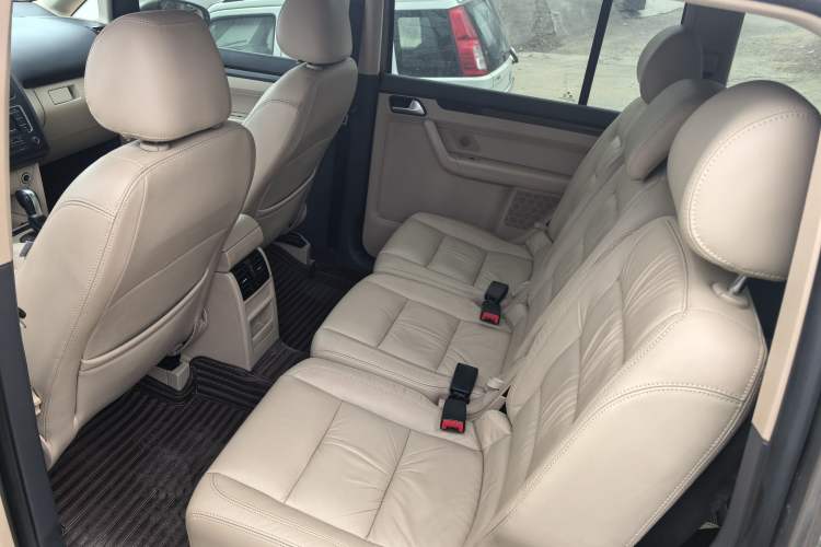 Used Volkswagen Touran 2015 1.4T DSG Comfort Edition 5 Seats
