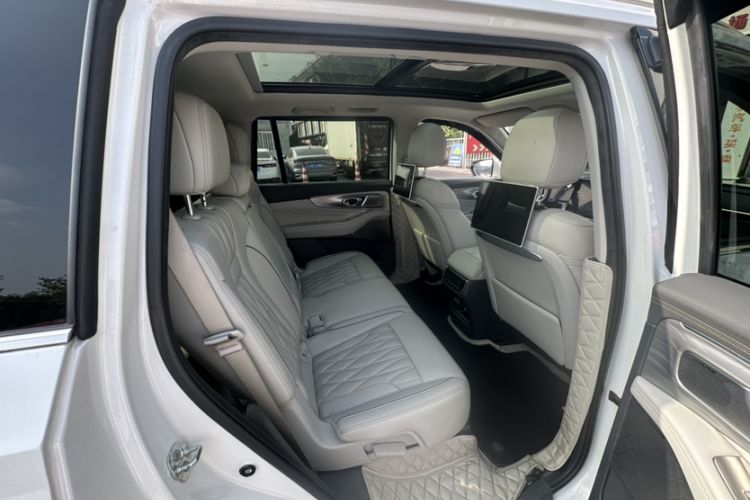 Used GAC Trumpchi GS8 2022 Flagship Series 2.0 TGDI Two-Wheel-Drive Prestige Edition (7 Seats)