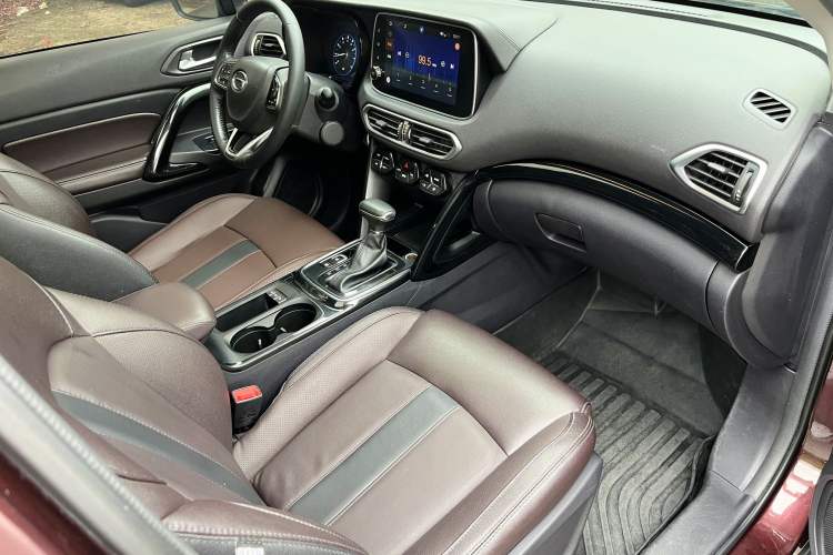 Used GAC Trumpchi GS4 2018 235T Automatic Two-Wheel Drive Luxury Smart Connectivity Version
