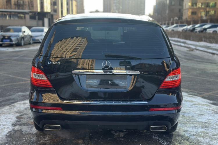 Used Mercedes-Benz R-Class 2017 R 320 4MATIC Business Edition Prestige Model
