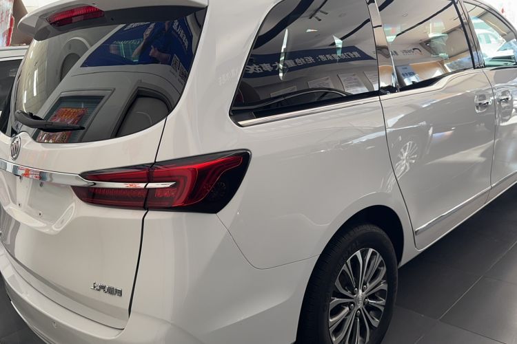 Used Buick GL8 2021 Land Cruiser Executive Class 652T Luxury Model
