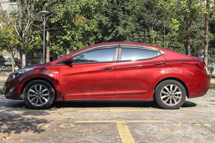 Used Hyundai Elantra (5th Generation / Langdong) 2015 1.6L Automatic Fashion Model
