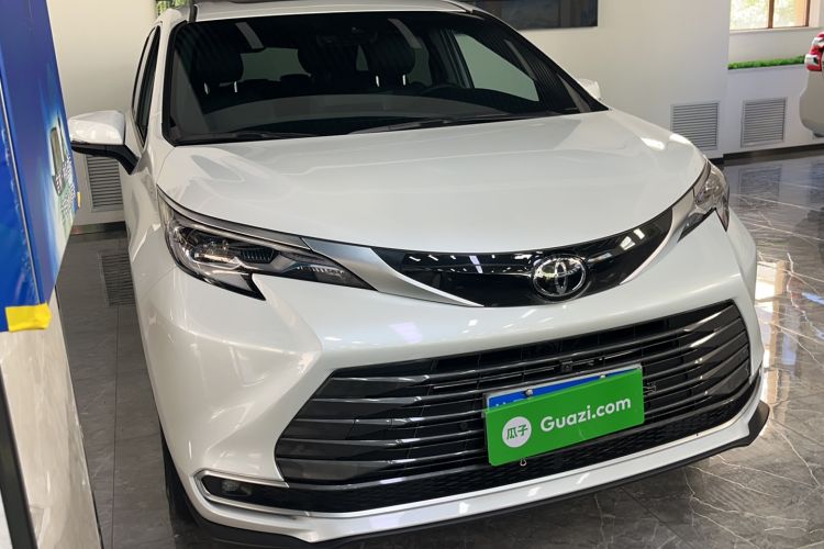 Used Toyota Sienna 2024 2.5L Hybrid Four-Wheel Drive Prestige Edition
