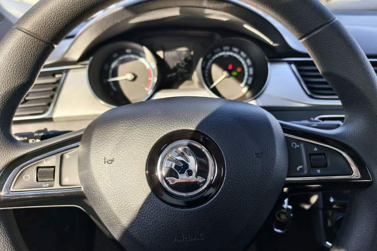 Used Skoda Rapid 2020 1.5L Automatic Comfort Edition
