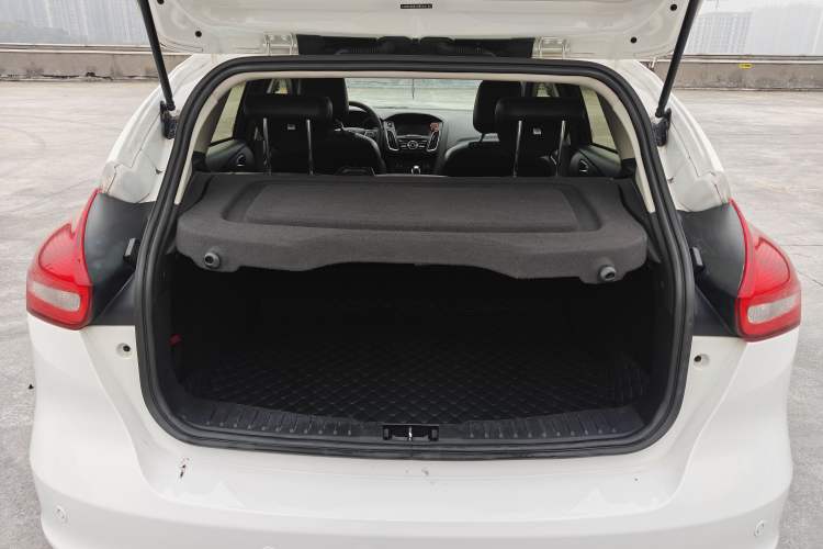 Used Ford Focus 2018 Hatchback Classic 1.6L Automatic Trendy SmartDrive Edition