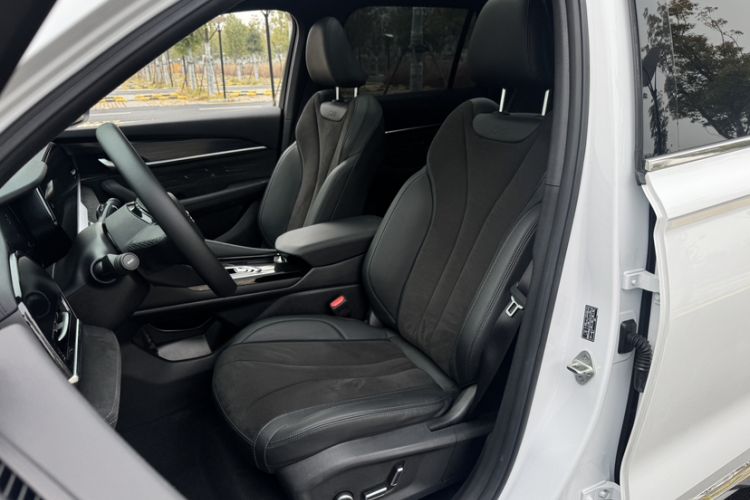 Used Geely Auto Monjaro L 2024 2.0TD High-Power Automatic Two-Wheel Drive Skyline Edition
