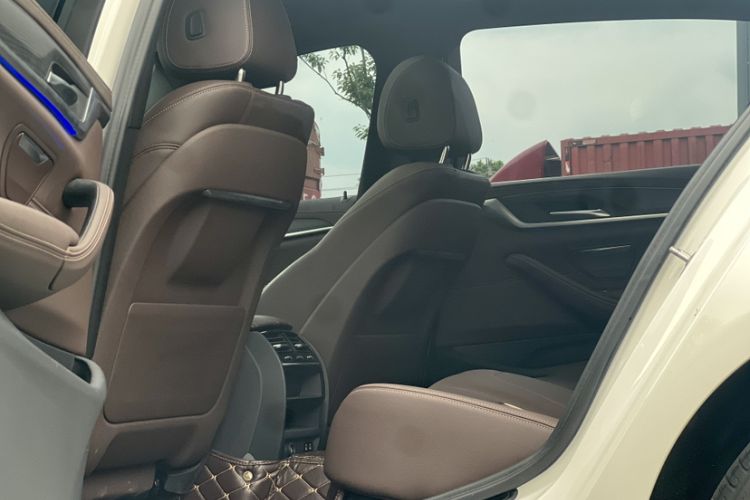 Used BMW 5 Series 2021 Facelifted 530Li Leading Edition M Sport Package
