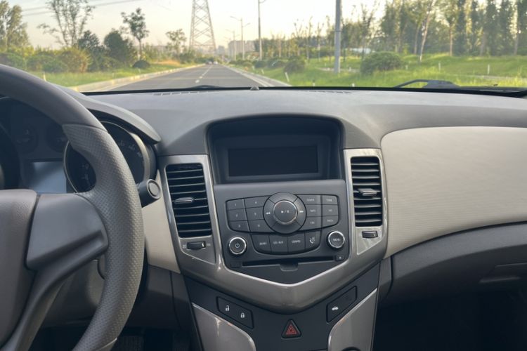 Used Chevrolet Cruze 2015 1.5L Classic SE AT
