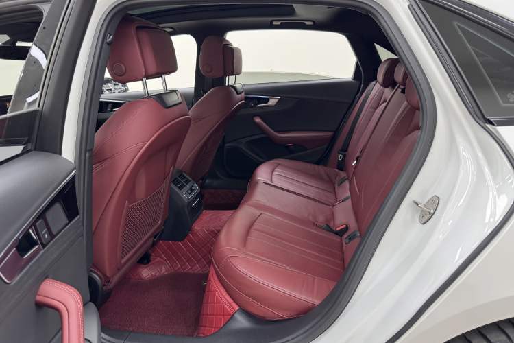 Used Audi A4L 2023 40 TFSI Luxury Dynamic Model