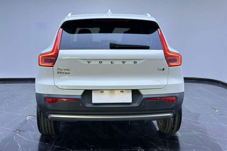 Used Volvo XC40 2022 T4 Four-Wheel Drive Smart & Stylish Edition
